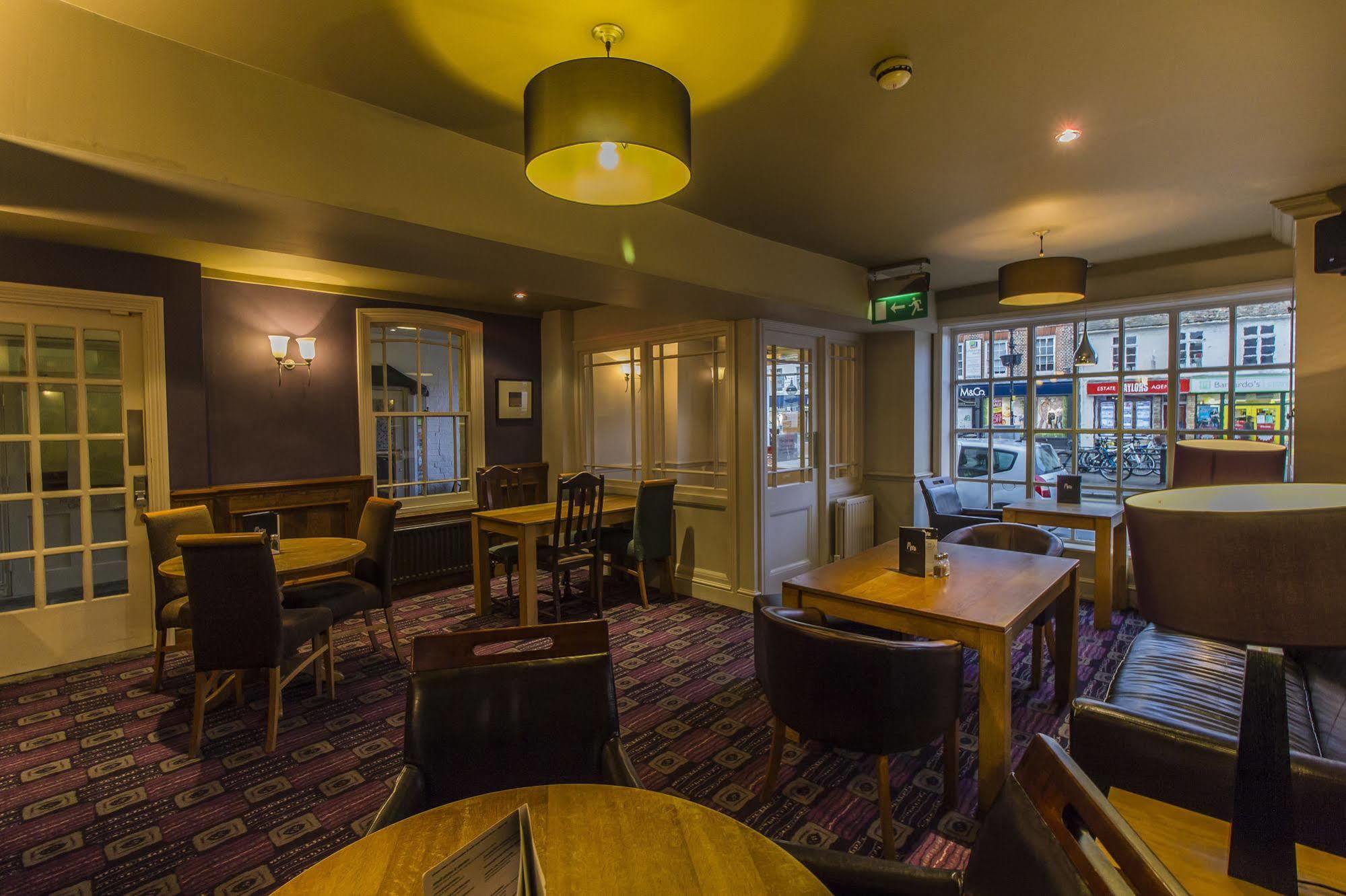 The Golden Lion Hotel, St Ives, Cambridgeshire St Ives  Kültér fotó